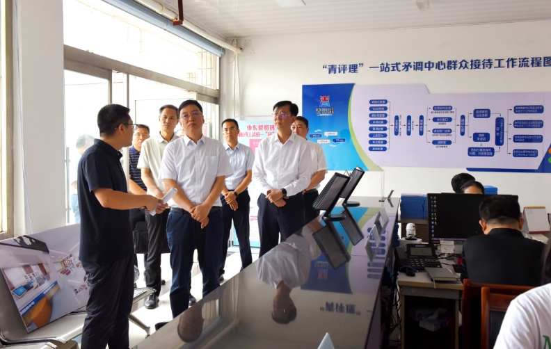 市委副书记、政法委书记杨旭东来我县调研
