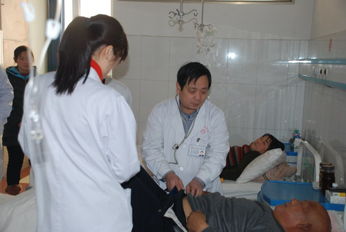 健康所系 生命相托--访县医疗卫生专家人才、县