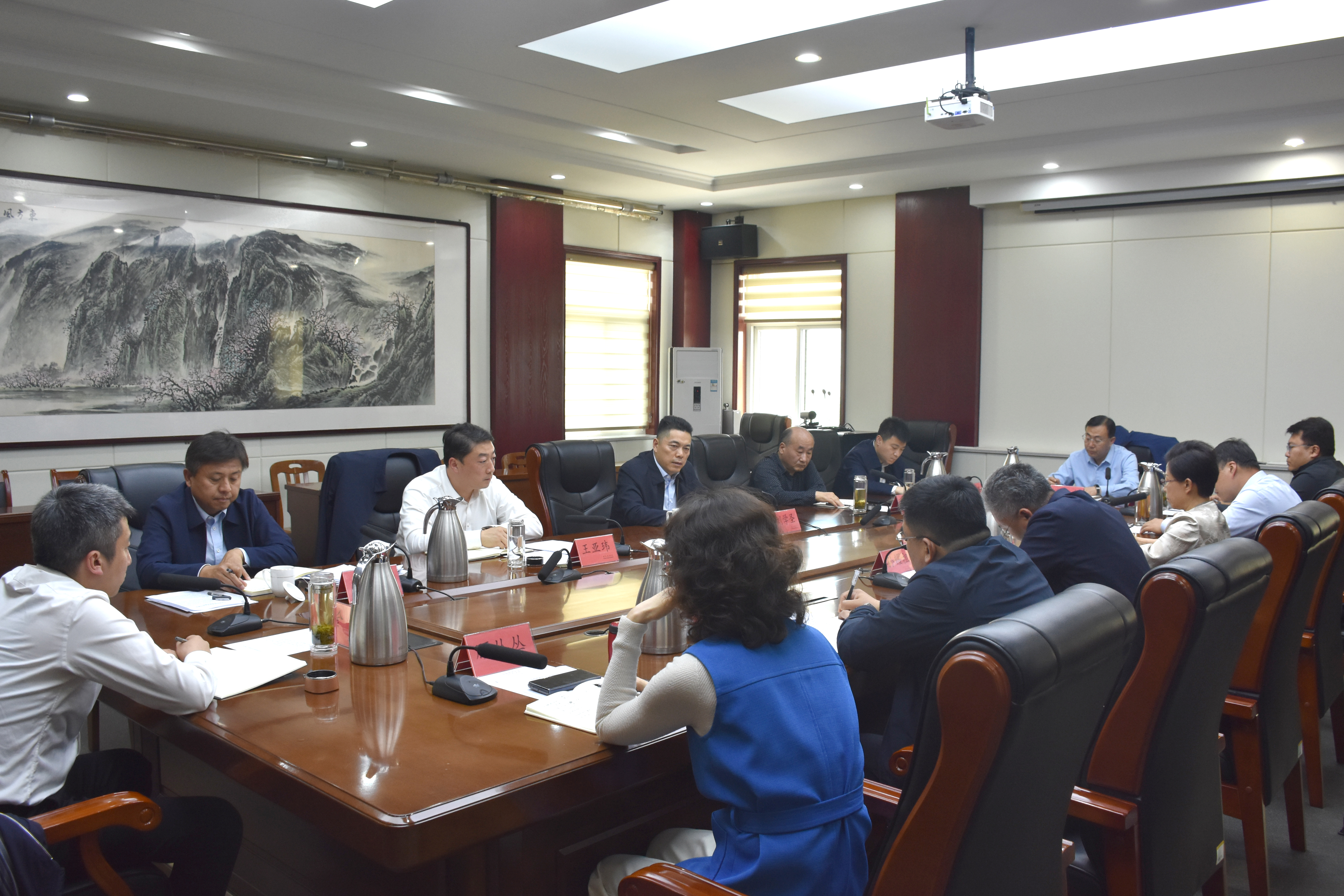 全县党政联席会议召开