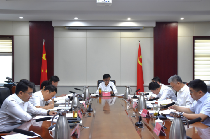 县委理论学习中心组进行2025年度第十一次集体学习